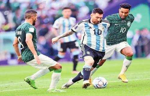 国足训练营进入封闭模式，外界信息有限